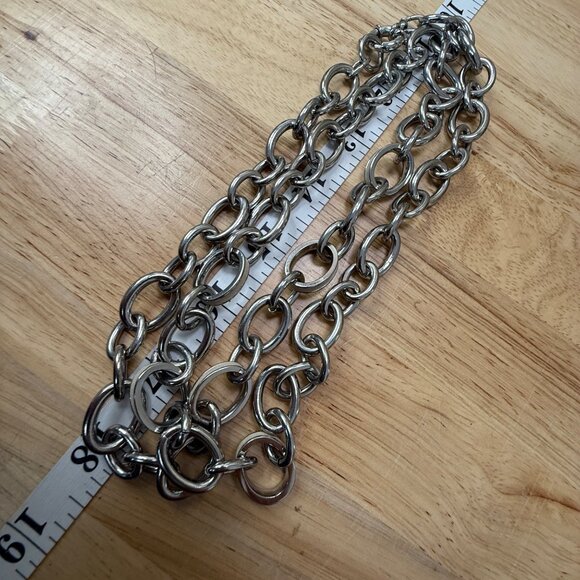 Banana Republic Long Silver Chain Necklace With White Accents 34-Inch Length - Picture 4 of 9